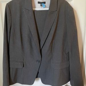 Plus size Ann Taylor Jacket & Pants Suit